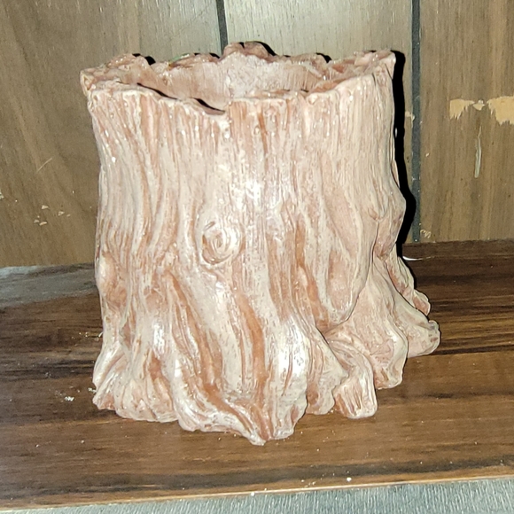 Tree woman planter/ candle holder (cement) - Picture 2 of 2